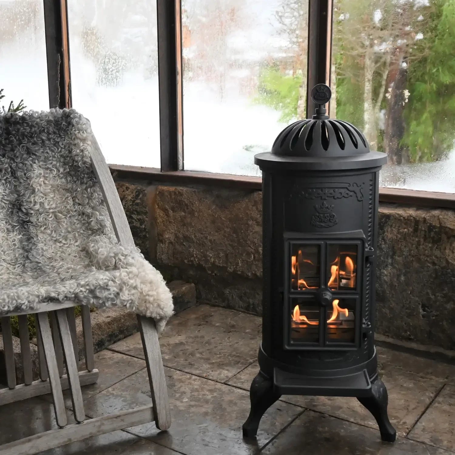Añade calor a tu invernadero con una chimenea