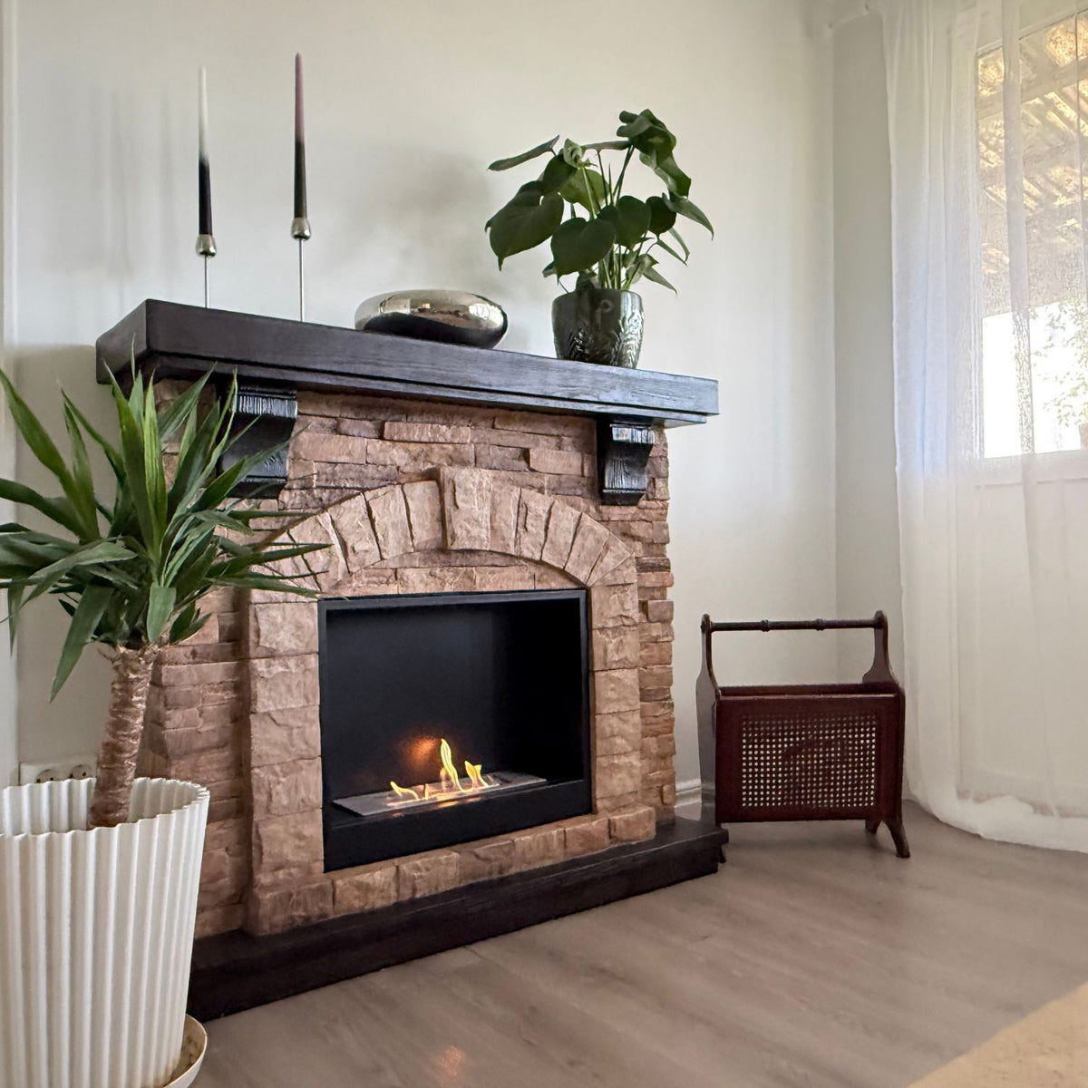 Eira - Chimenea de bioetanol independiente