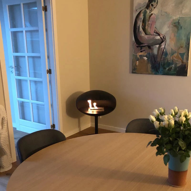 Cocoon Pedestal Negro