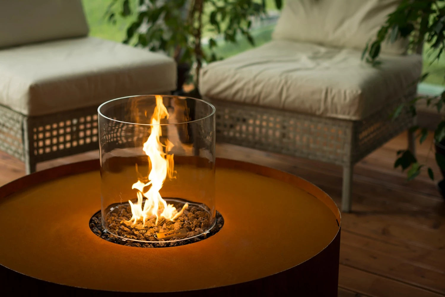 Fire pit Glass cylinder and installation