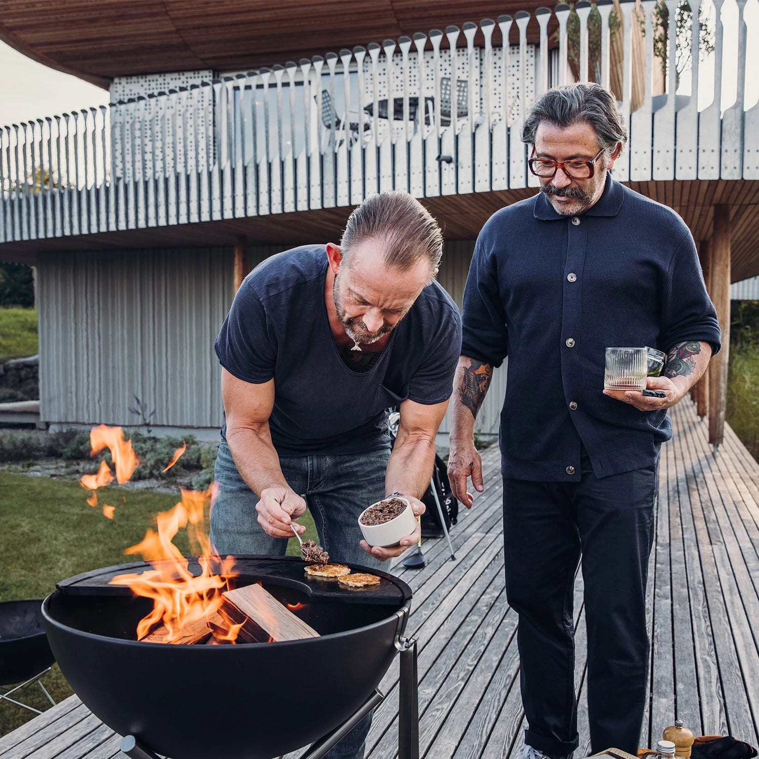Höfats BOWL 57 Fire Bowl with Tripod