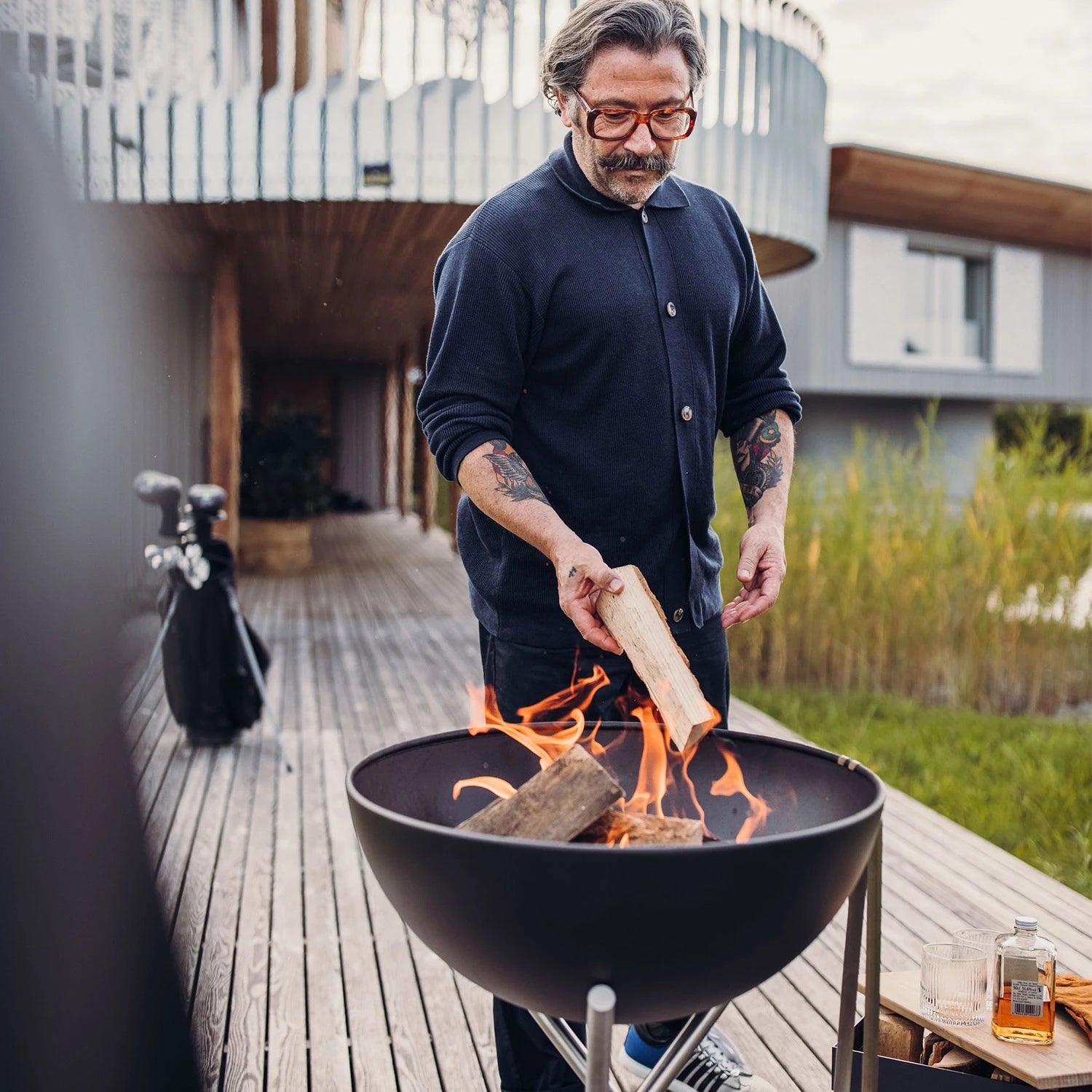 Höfats BOWL 57 Fire Bowl with Tripod