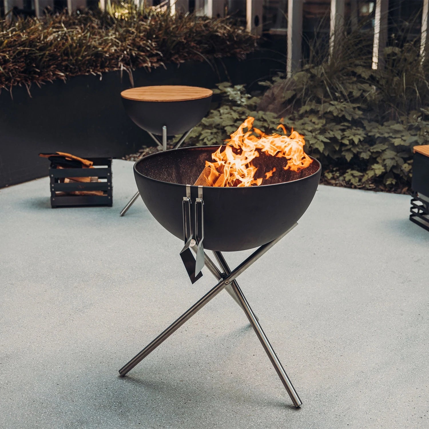 Höfats BOWL 70 Fire Bowl with Tripod