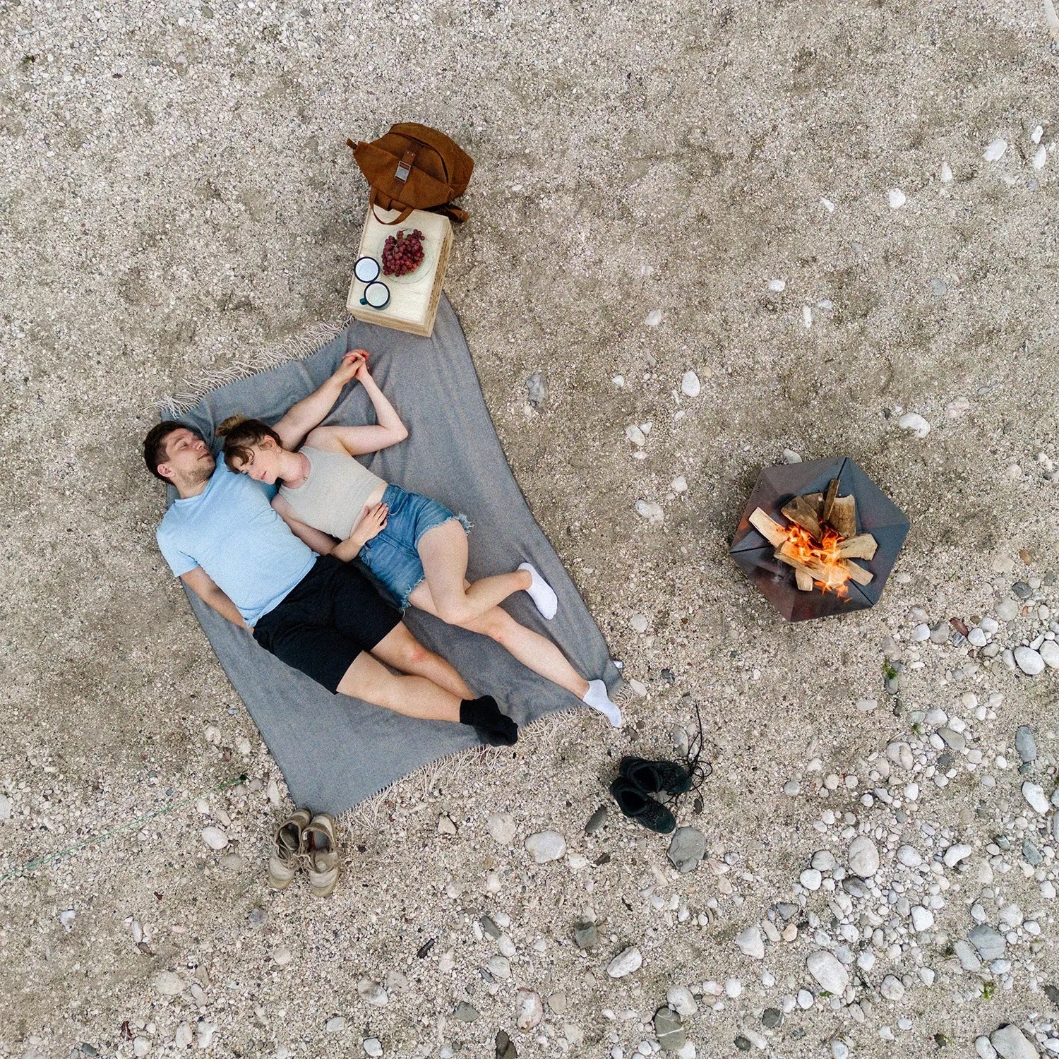 Höfats TRIPLE 65 Fire Pit with Grilling Functions