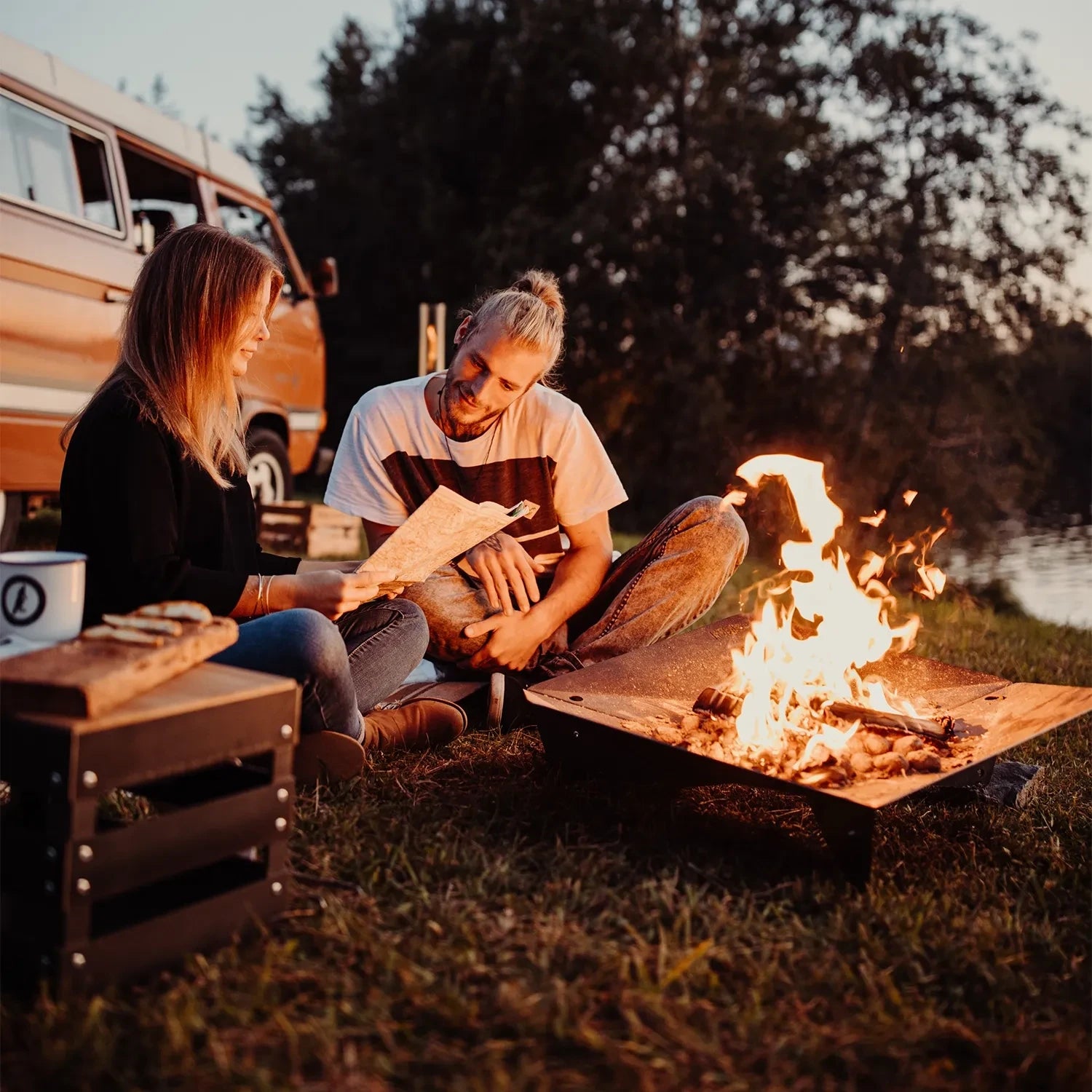 Höfats TRIPLE 90 Fire Pit with Grill Features