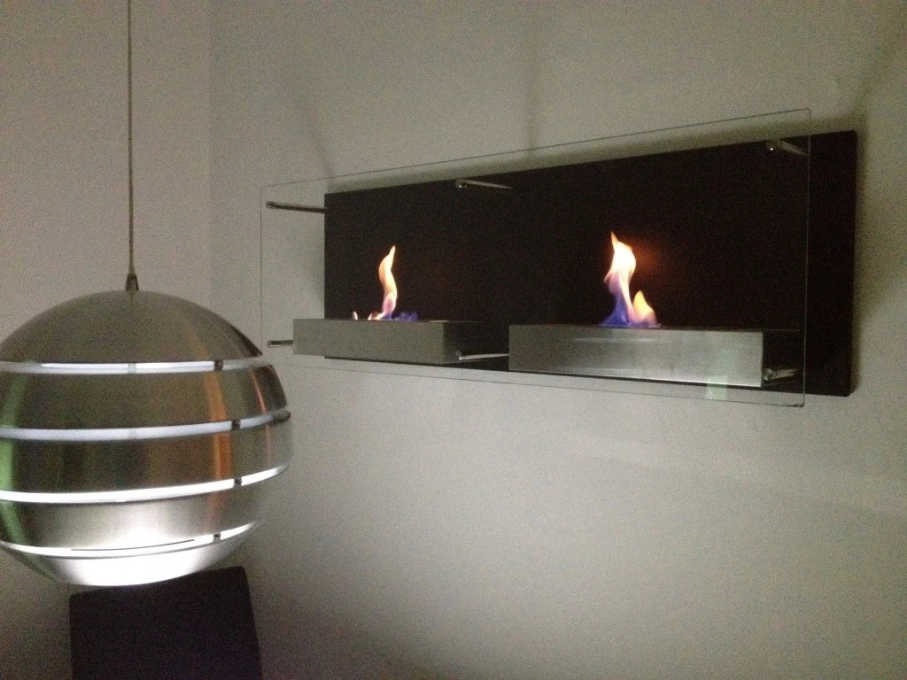 Impressive fireplace with 2 burners