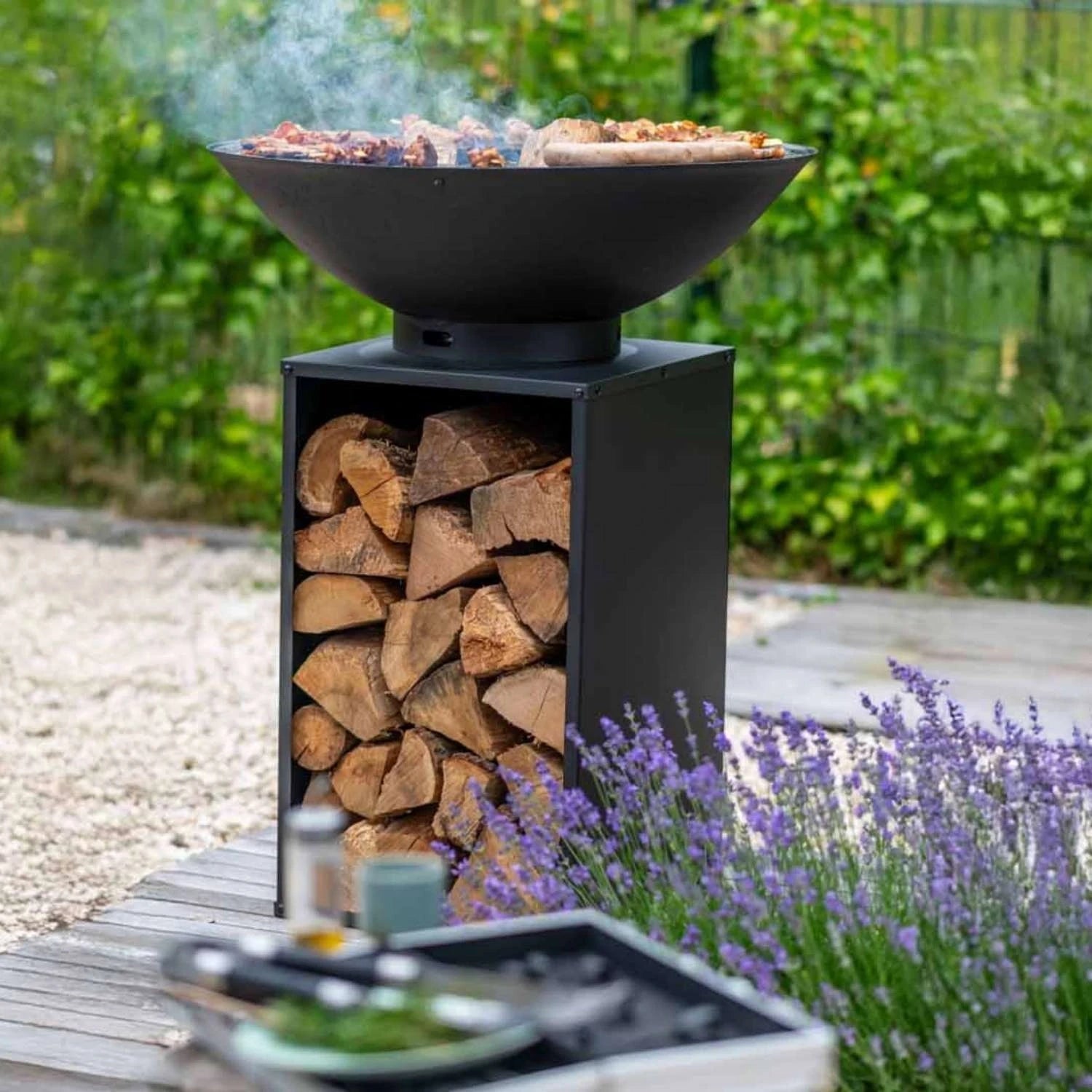 Cuenco de fuego Onyx con parrilla y almacenamiento para leña - Ø60