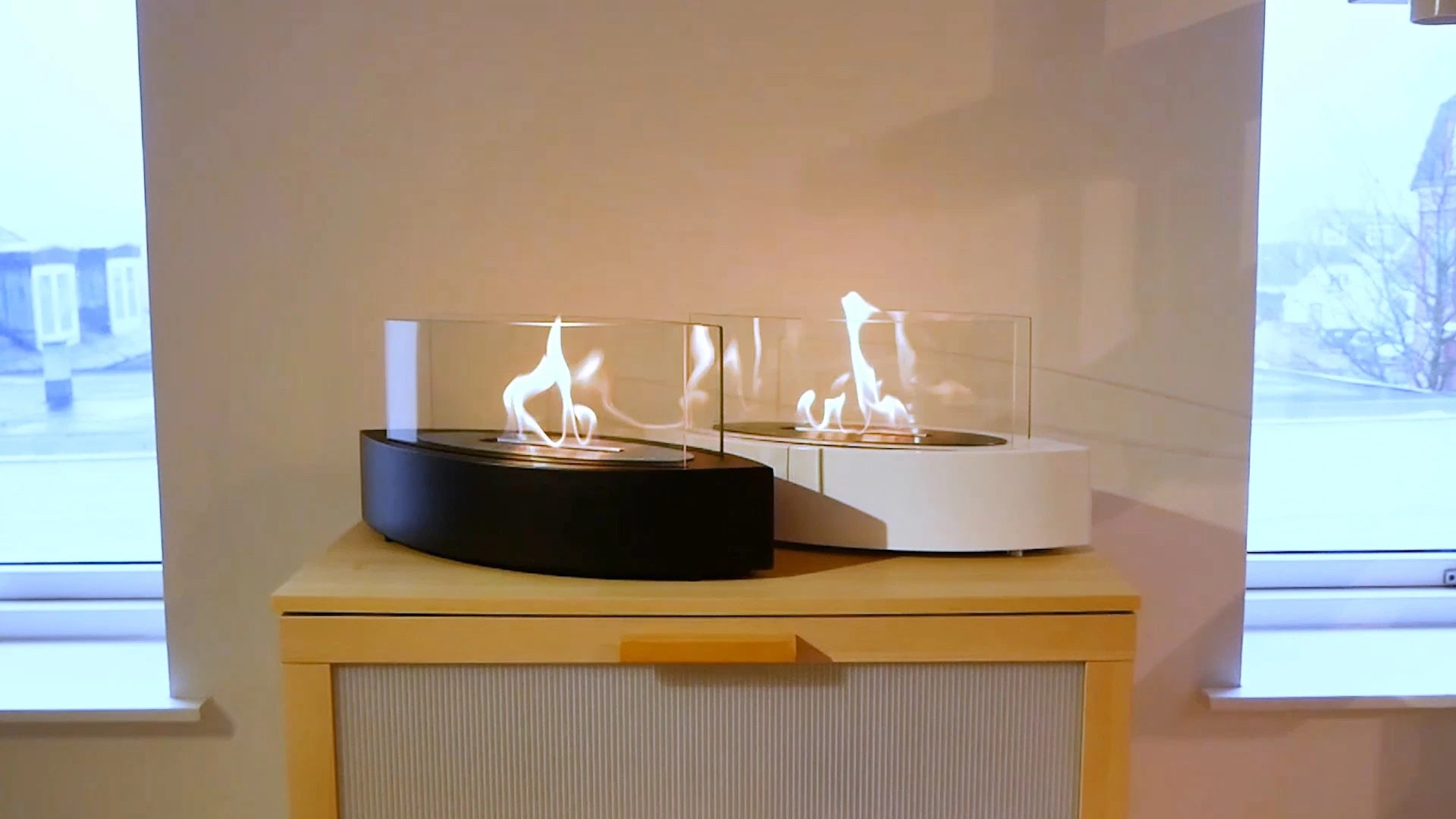 Bio chimenea de mesa ovalada en color blanco