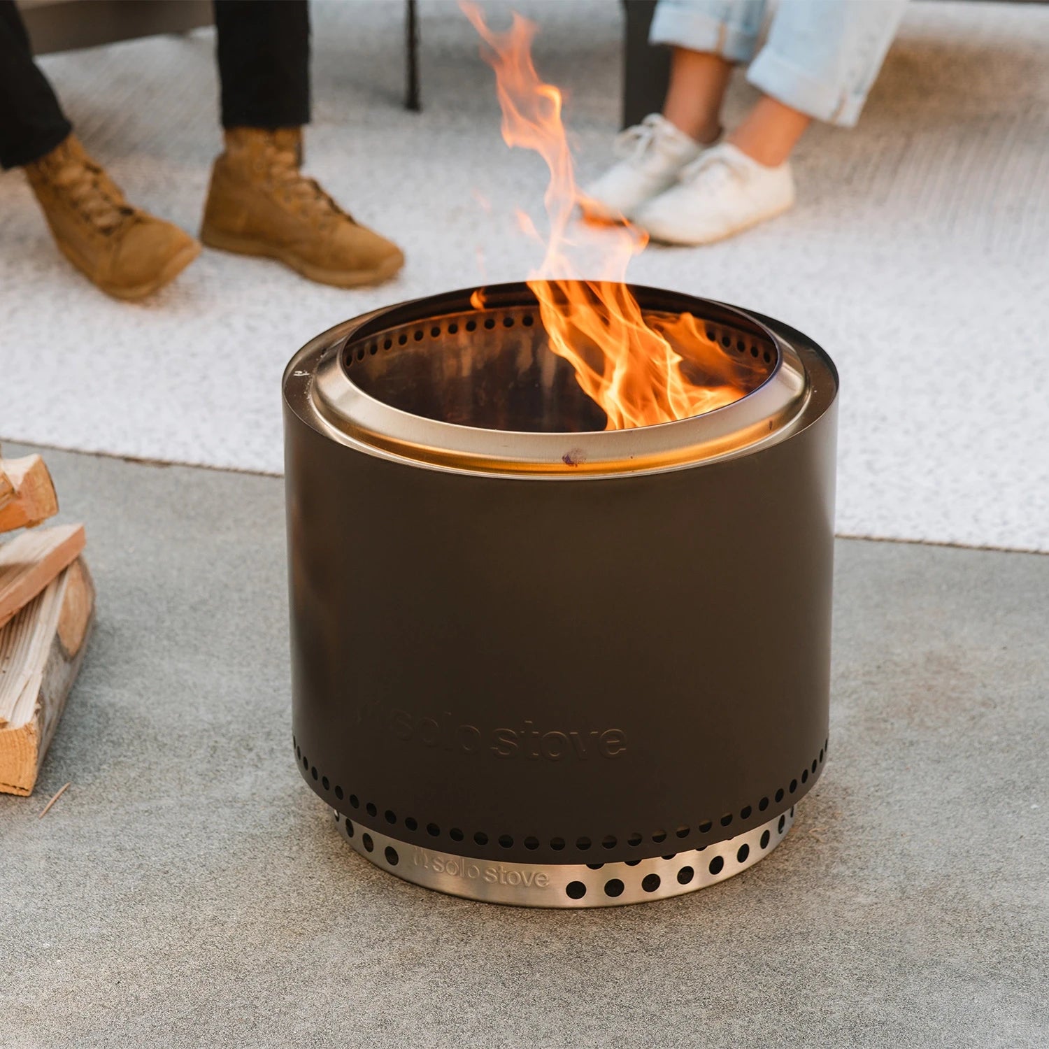 Bonfire + Stand 2.0 Negro - Fogata sin humos