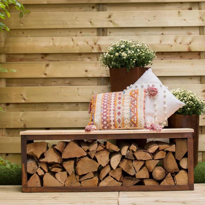 Almacenamiento de madera en acero corten