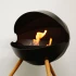 Chimenea de bioetanol circular independiente con tres patas de madera de roble